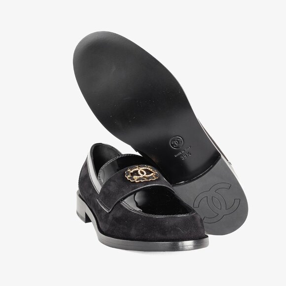 Chanel 22K Black Patent and Suede Crystal-CC Loafers, Size 8.5 - Picture 5 of 11